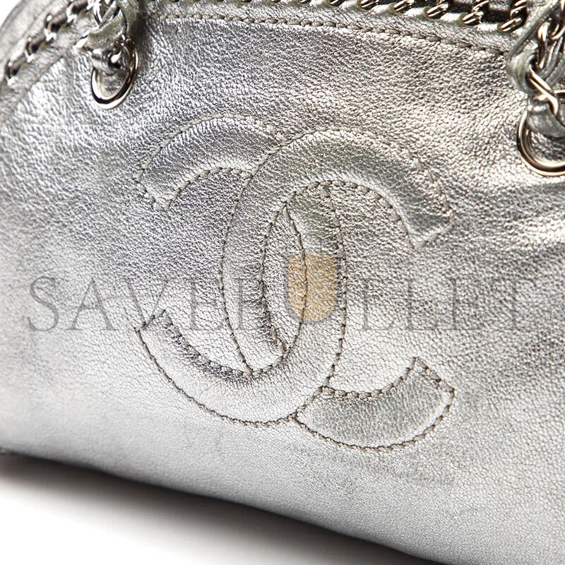 CHANEL METALLIC GRAINED CALFSKIN LUXE LIGNE BOWLER BAG (33*17*15cm)